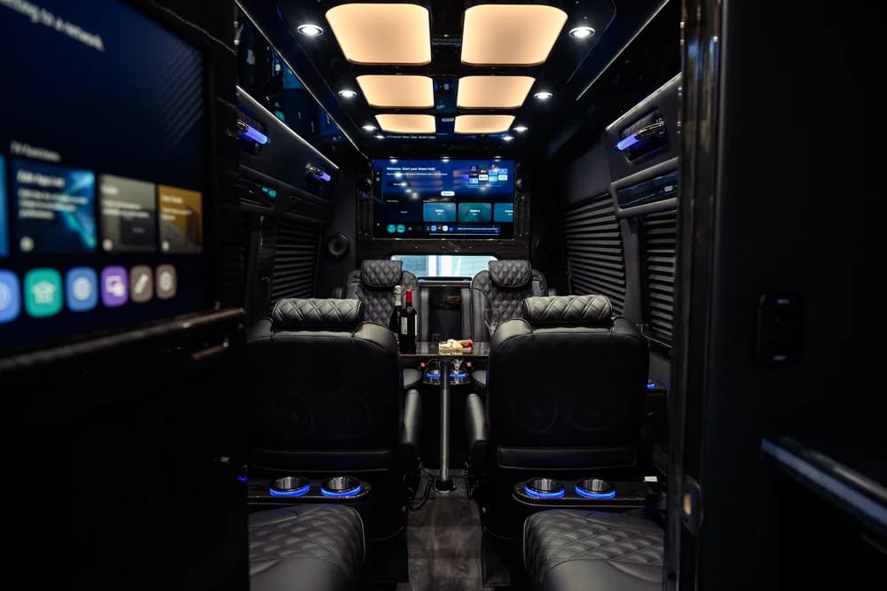MIOR Sprinter interior detail 20