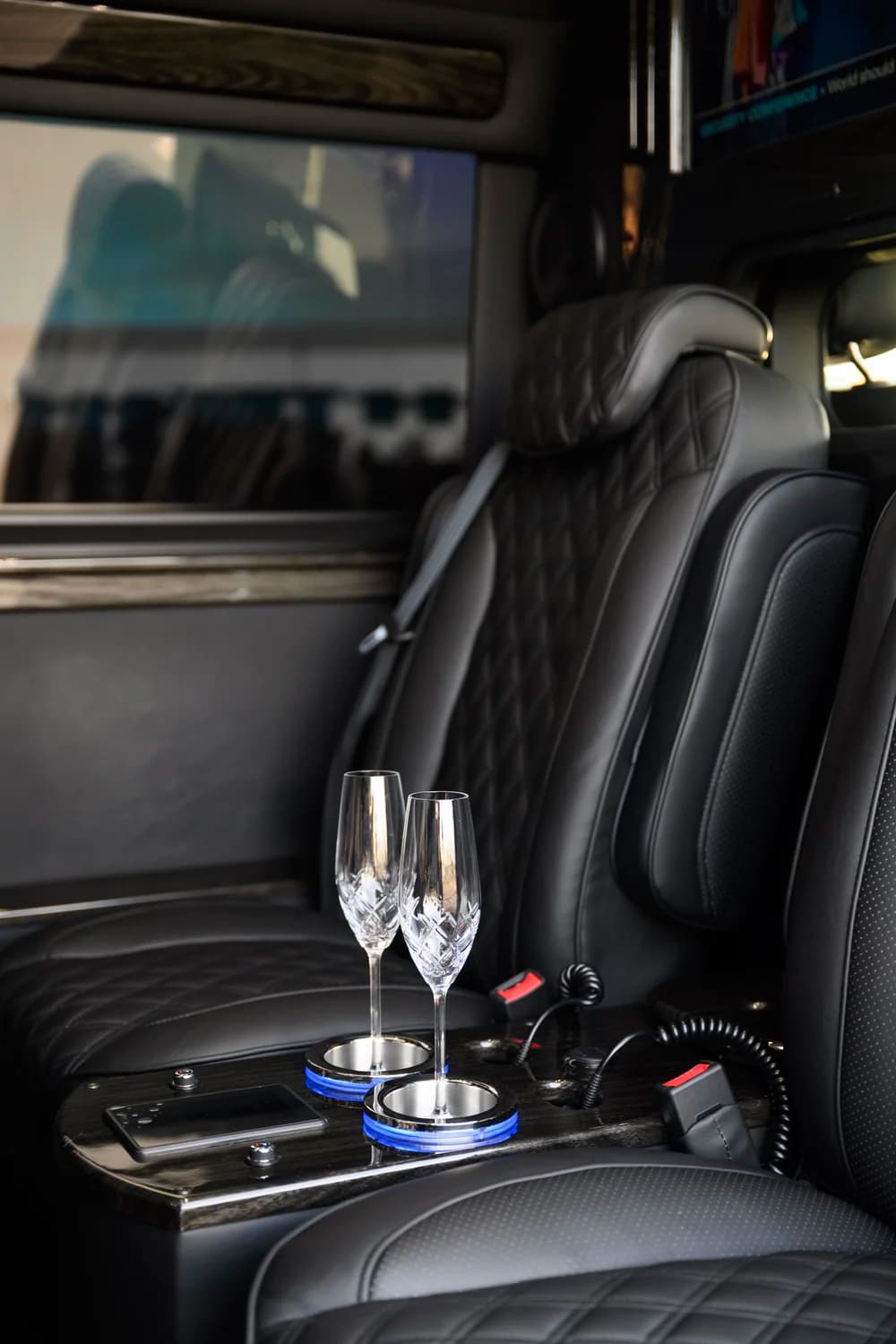 MIOR Sprinter interior detail 42