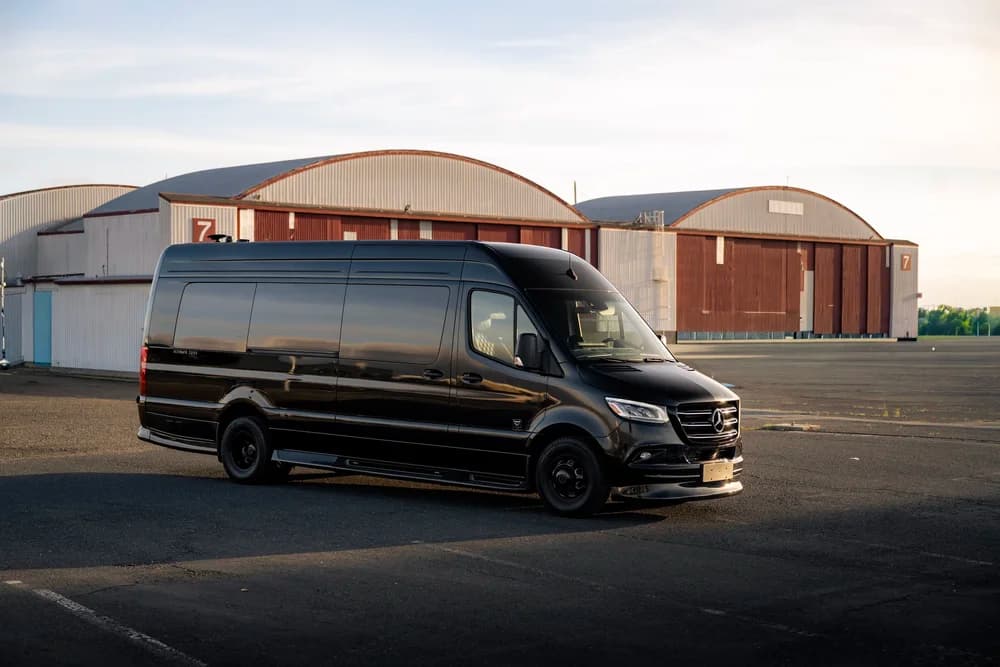 MIOR Sprinter interior detail 43