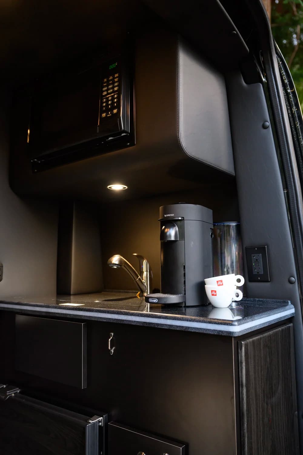 MIOR Sprinter interior detail 66
