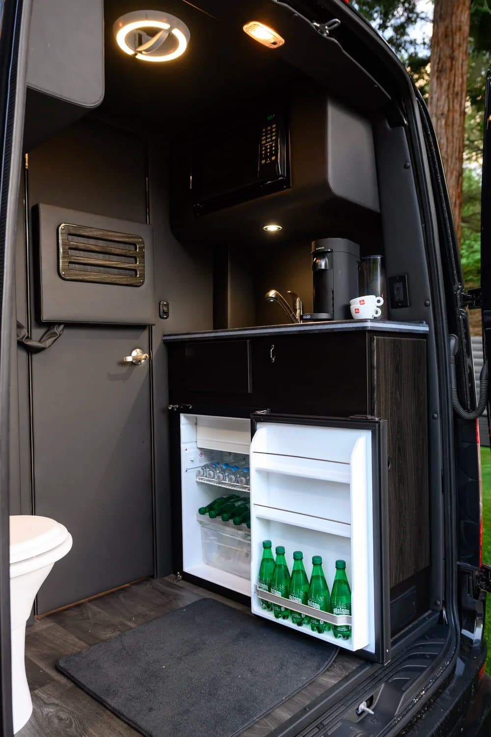 MIOR Sprinter interior detail 67