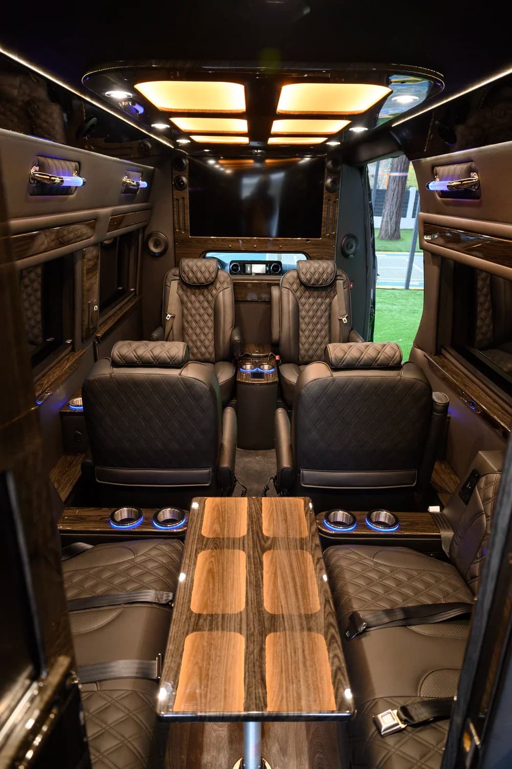 MIOR Sprinter interior detail 76