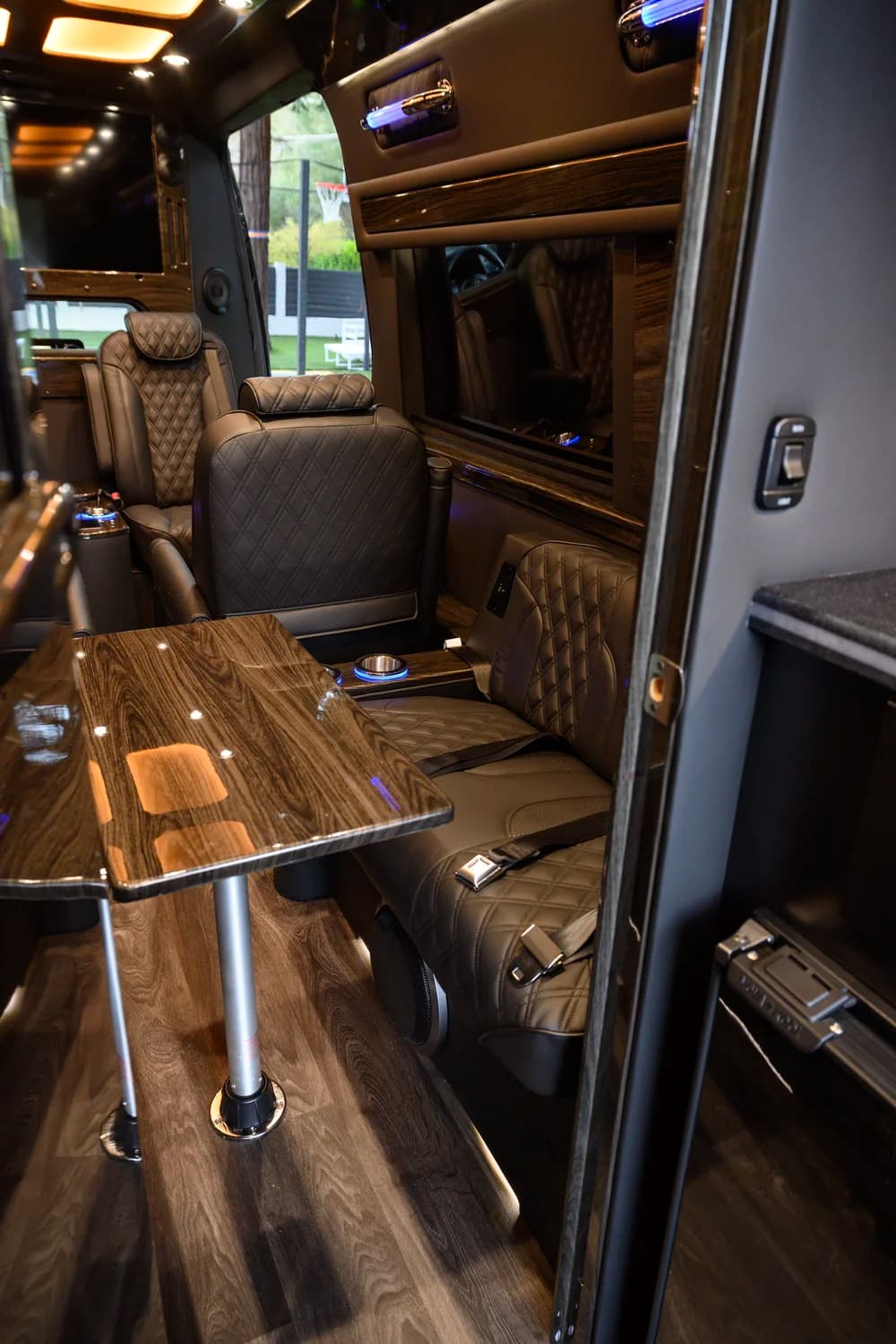 MIOR Sprinter interior detail 77