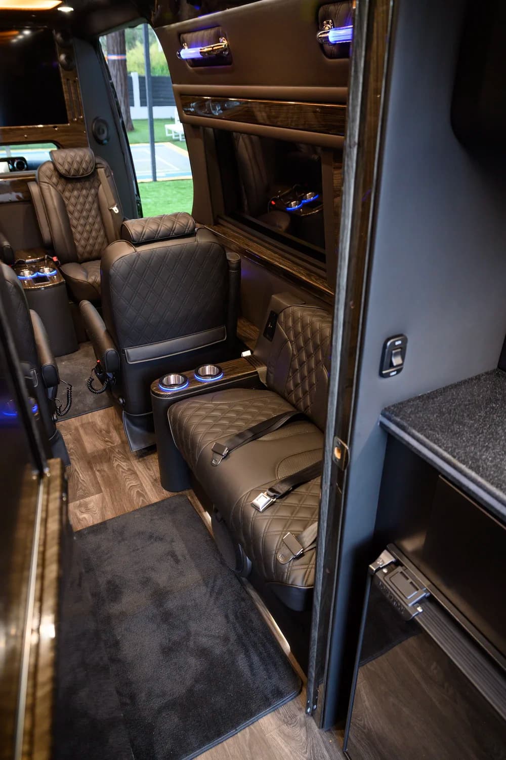 MIOR Sprinter interior detail 81