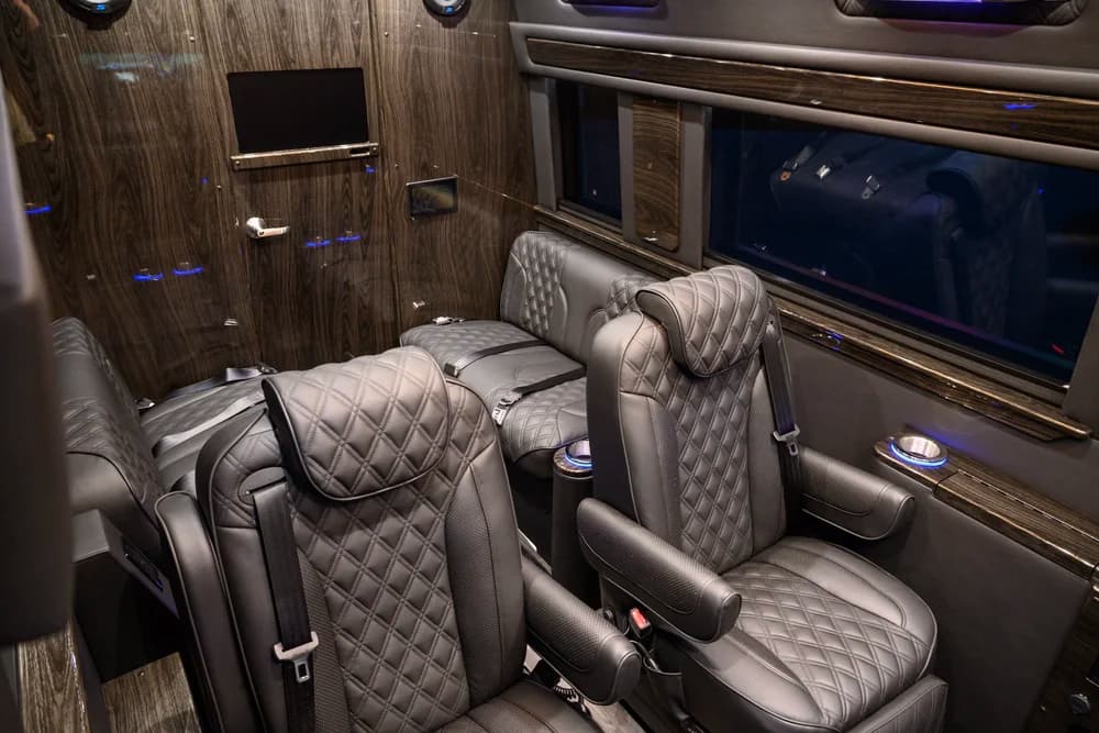 MIOR Sprinter interior detail 85