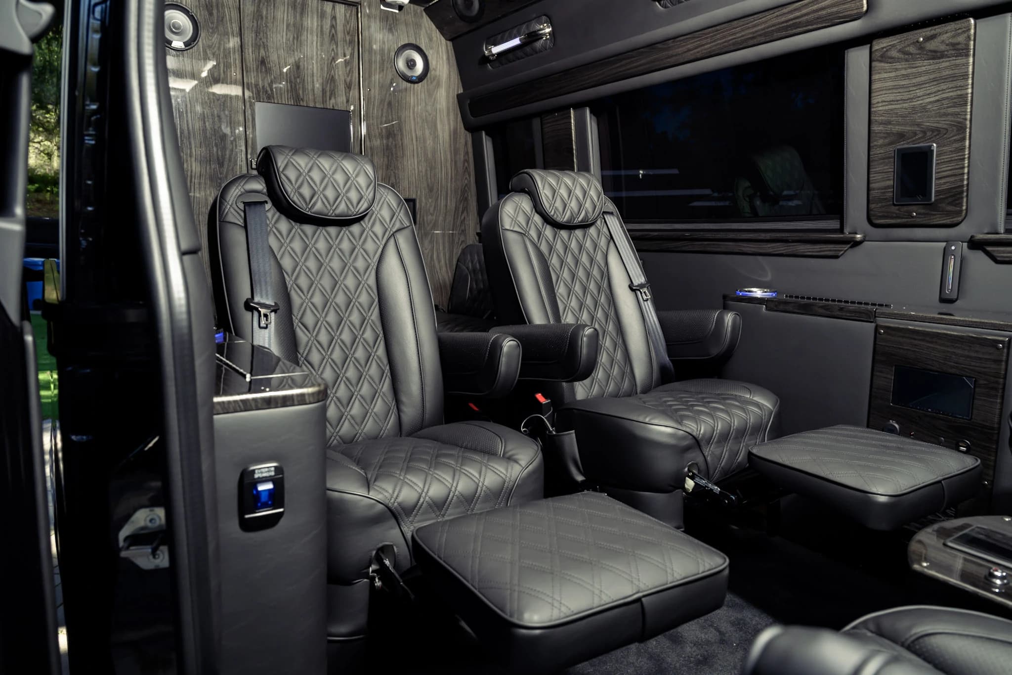 Stretch out and arrive refreshed, whether you're heading to SFO, touring Napa, or traveling to Sacramento.